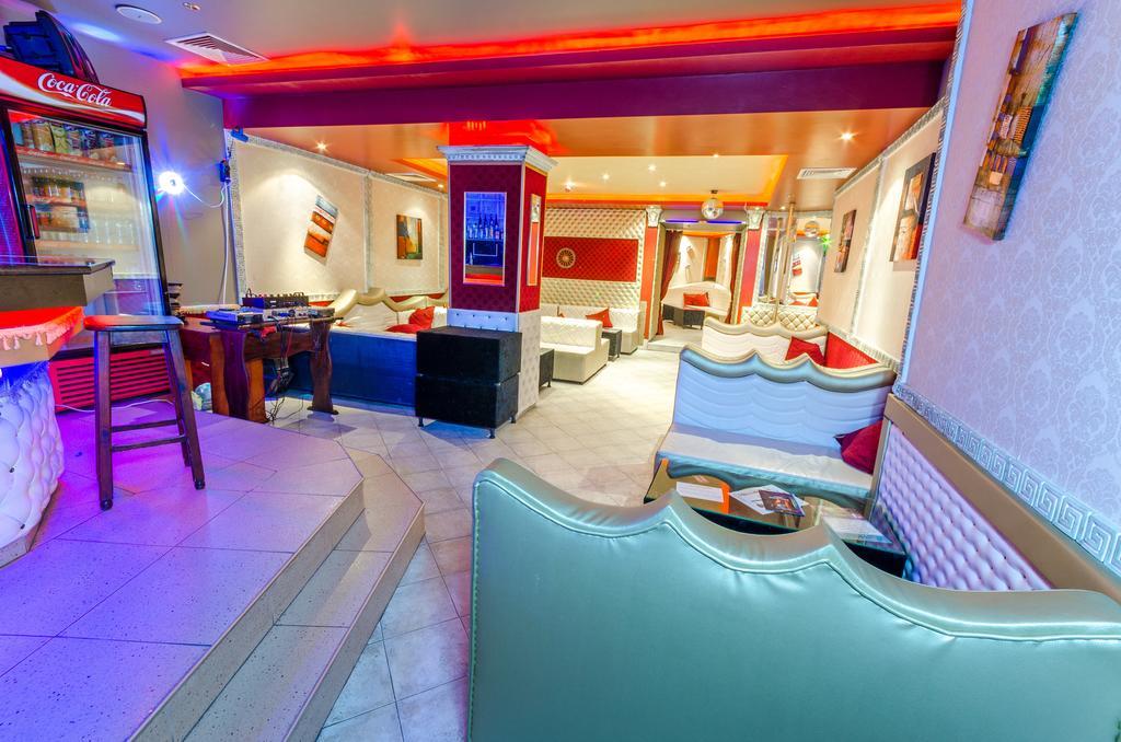 Hotel Cosmos Asenovgrad Esterno foto