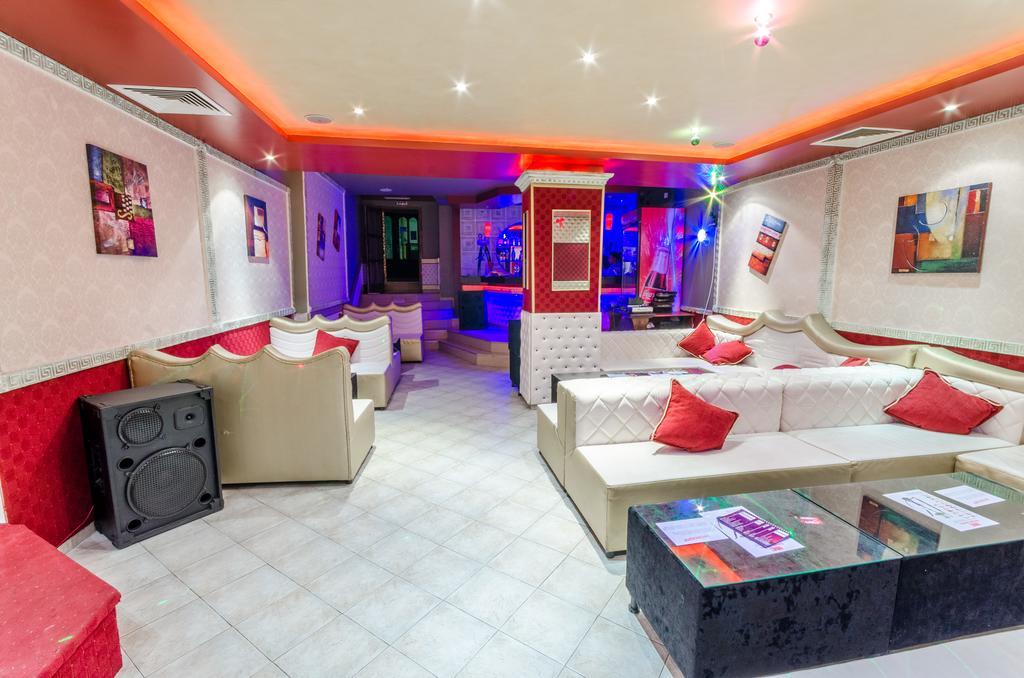 Hotel Cosmos Asenovgrad Esterno foto