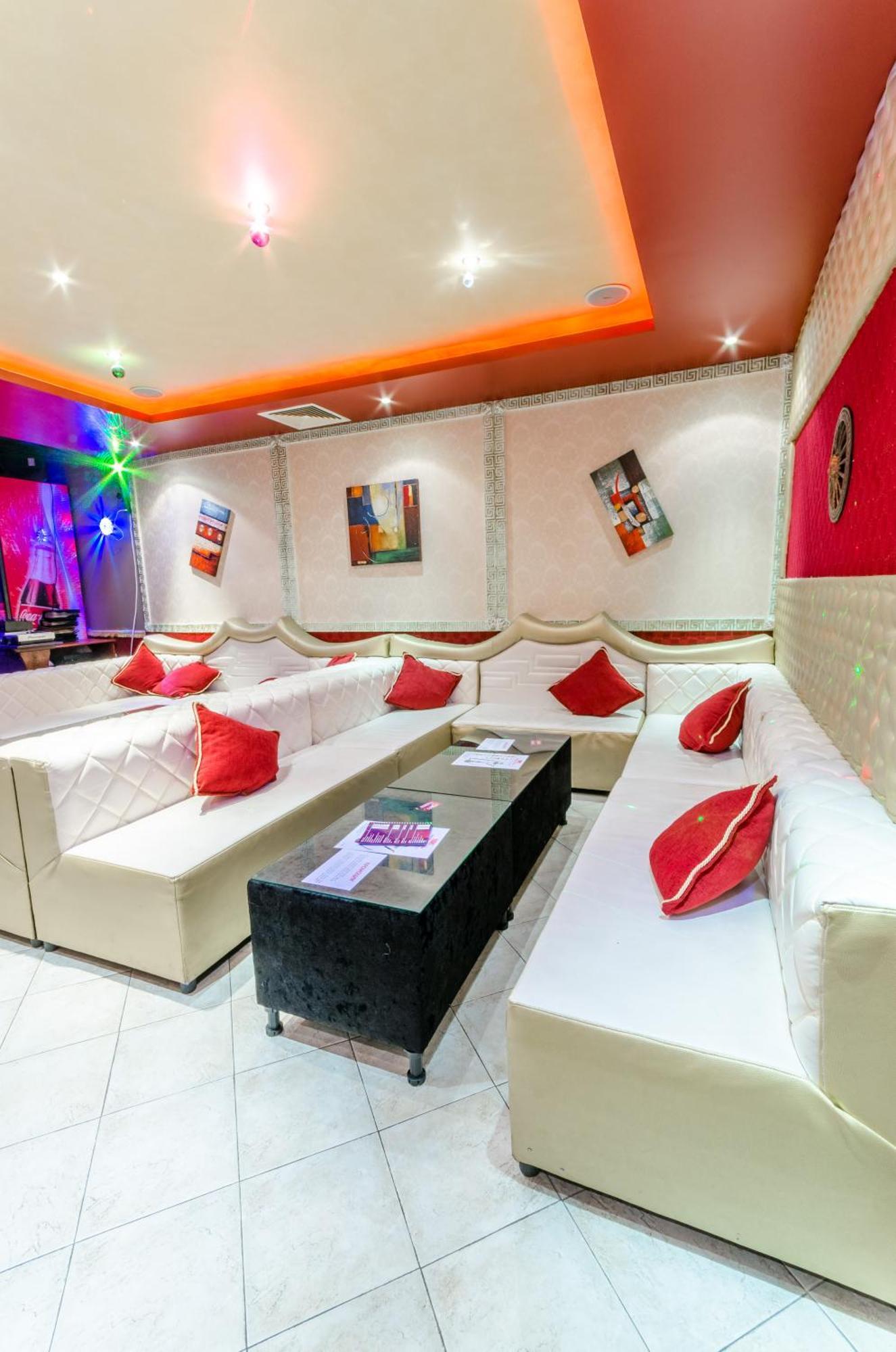 Hotel Cosmos Asenovgrad Esterno foto