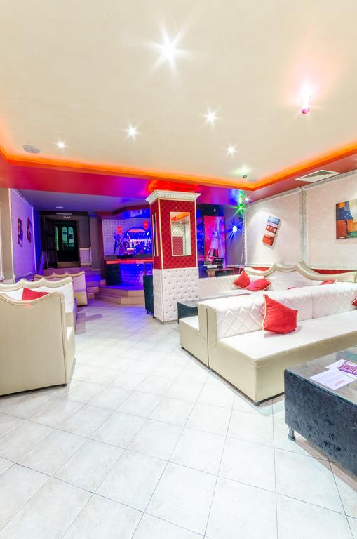 Hotel Cosmos Asenovgrad Esterno foto