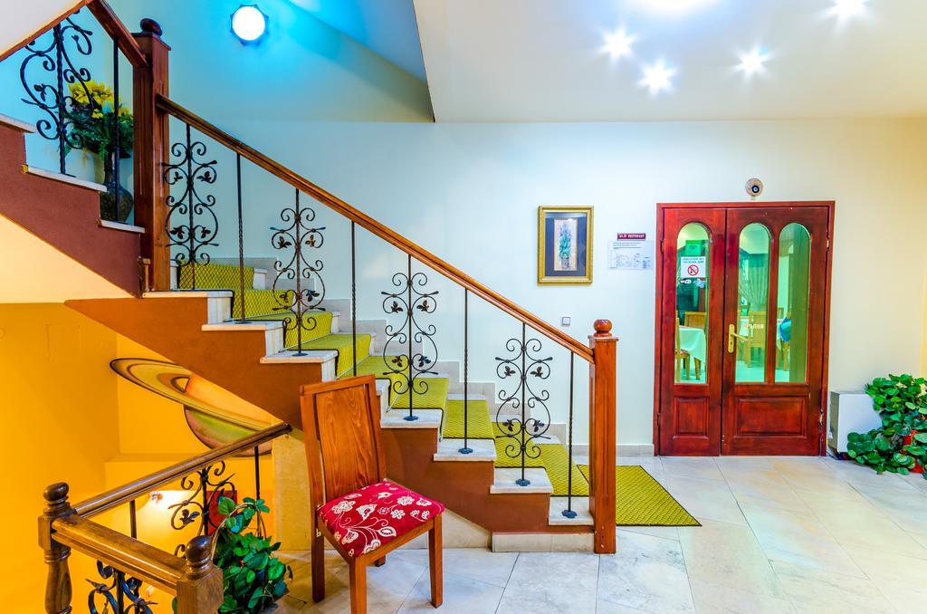 Hotel Cosmos Asenovgrad Esterno foto